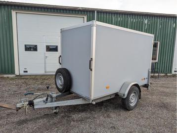 Hapert gesloten aanhangwagen 250x130x152 1350 kg geremd beschikbaar voor biedingen