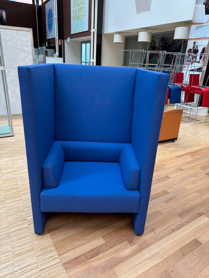 Treinbanken - Stijlvolle Zitplaatsen, Huis en Inrichting, Fauteuils, Gebruikt, Stof, 75 tot 100 cm, 75 tot 100 cm, Ophalen of Verzenden