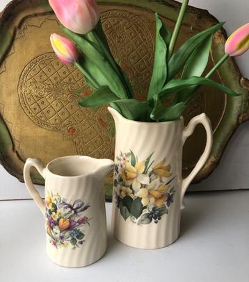 2 Engelse  kannen schenkkannetje  bloemen - zgan  beschikbaar voor biedingen