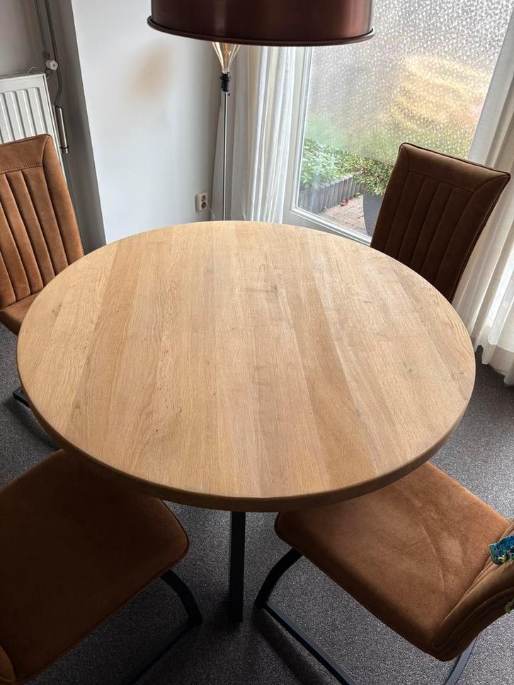 Ronde massieve eiken eettafel 120 cm  compleet voor 175 euro, Huis en Inrichting, Tafels | Eettafels, Zo goed als nieuw, 100 tot 150 cm