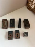 Setje 1 oude stempels drukkerij hout/ijzer, Antiek en Kunst, Curiosa en Brocante, Ophalen of Verzenden
