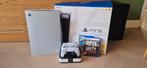 PlayStation 5 met 2 controllers, laadstation en 2 games, Spelcomputers en Games, Spelcomputers | Sony PlayStation 5, Ophalen, Zo goed als nieuw