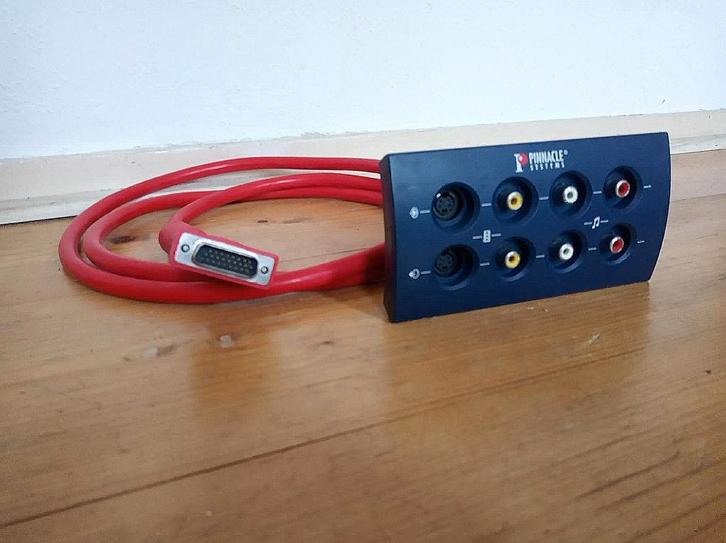 Pinnacle Systems BlueBox Breakout Box Video Audio, Computers en Software, Capture cards, Gebruikt, Ophalen