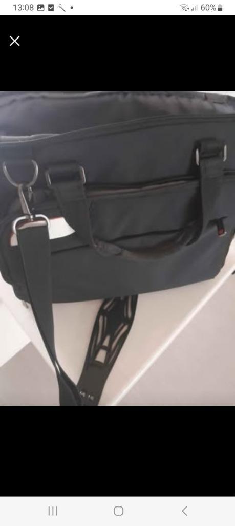 Laptoptas, Computers en Software, Laptoptassen, Zo goed als nieuw, Schoudertas, 17 inch of meer, Verzenden