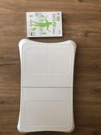 Wii fit plus met balance board, Spelcomputers en Games, Spelcomputers | Nintendo Consoles | Accessoires, Ophalen, Gebruikt, Draadloos