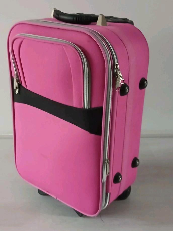 Roze koffer met wielen, Sieraden, Tassen en Uiterlijk, Koffers, Zo goed als nieuw, Overige materialen, Uitschuifbare handgreep