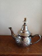 Marokkaanse theepot bewerkt H 15 oor tot tuit 18cm  €18,95, Antiek en Kunst, Ophalen of Verzenden
