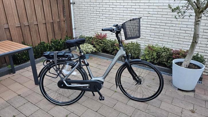 electrische fiets

dames model maat 57
Merk: SPARTA a-Shine, Fietsen en Brommers, Elektrische fietsen, Zo goed als nieuw, Sparta