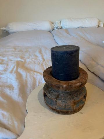 Houten Kaarsenhouder met Blauwe Tint beschikbaar voor biedingen