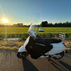 Vespa Sprint 2018, Fietsen en Brommers, Ophalen of Verzenden, Zo goed als nieuw