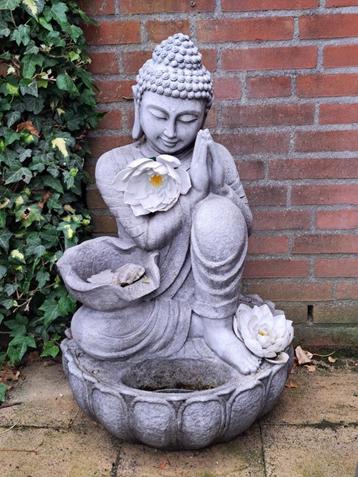 tuinbeeld boeddha water ornament met verlichting en pomp beschikbaar voor biedingen