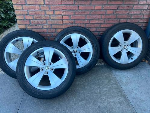Winterbanden 17inch oa Superb 5x112 7mm+, Auto-onderdelen, Banden en Velgen, Banden en Velgen, Winterbanden, 17 inch, 215 mm, Personenwagen