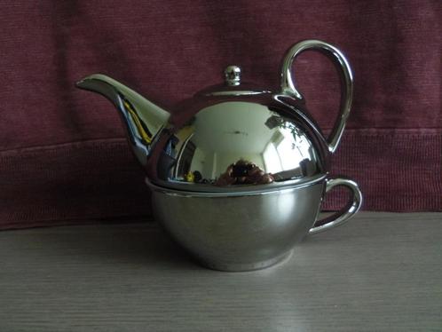 Theepot, half pot, half kopje, porselein met zilveren laagje, Huis en Inrichting, Keuken | Servies, Zo goed als nieuw, Overige typen