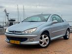Peugeot 206 2.0 16V CC 2002 | licht blauw | Goedwerkend Dak, Auto's, 136 pk, Zwart, 4 cilinders, 4 stoelen