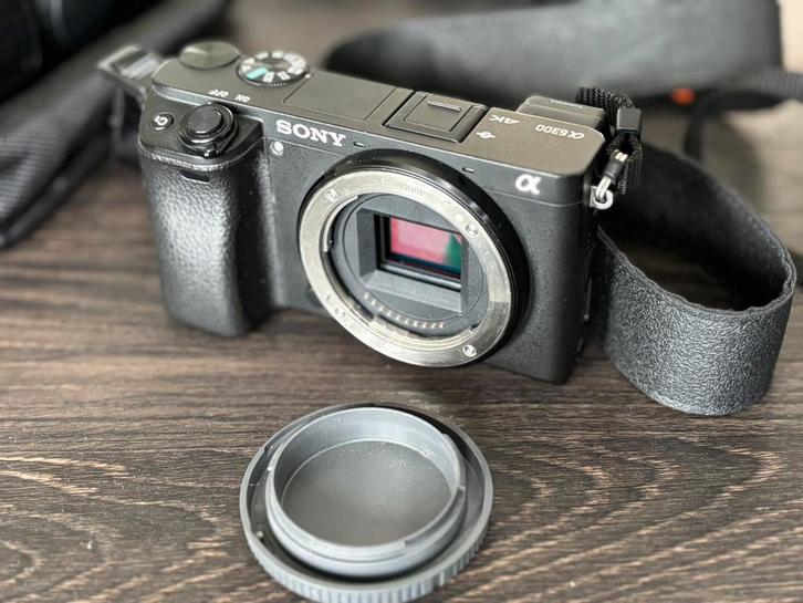 Sony A6300 body met accu’s, battery grip, lader en koorr, Audio, Tv en Foto, Fotocamera's Digitaal, Zo goed als nieuw, Sony, Geen optische zoom