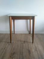 Vintage bijzettafel / keukentafel - formica, teakhout poten, Ophalen, Minder dan 55 cm, Gebruikt, Vintage; Deens; jaren zeventig