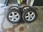 Kumho Winterbanden Hyundai  235/65 R17 108H, Auto-onderdelen, Banden en Velgen, 17 inch, 235 mm, Banden en Velgen, Gebruikt