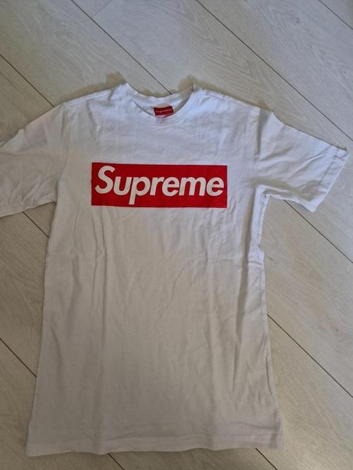 Wit t shirt Supreme mt Xs, Kleding | Heren, T-shirts, Zo goed als nieuw, Maat 46 (S) of kleiner, Wit, Ophalen