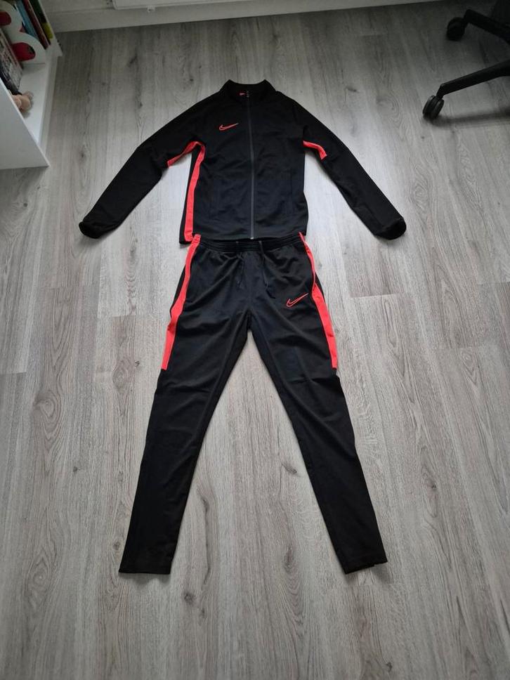 Nike dri-fit trainingspak, maat S. Nieuwstaat., Kleding | Heren, Sportkleding, Nieuw, Maat 46 (S) of kleiner, Zwart, Ophalen of Verzenden