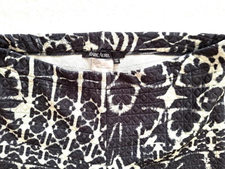 Broek/legging - MARC CAIN - Grijs / off white - Maat 38, Kleding | Dames, Broeken en Pantalons, Zo goed als nieuw, Maat 38/40 (M)