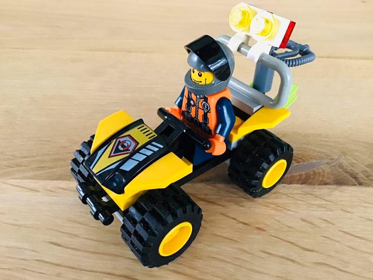 LEGO city 7042, dune patrol, geen instructie, compleet, ZGAN, Kinderen en Baby's, Speelgoed | Duplo en Lego, Zo goed als nieuw