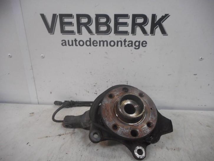 Wielnaaf Links Voor Opel Tigra Twin Top 2005 GM13154317, Auto-onderdelen, Ophanging en Onderstel, Opel, Gebruikt