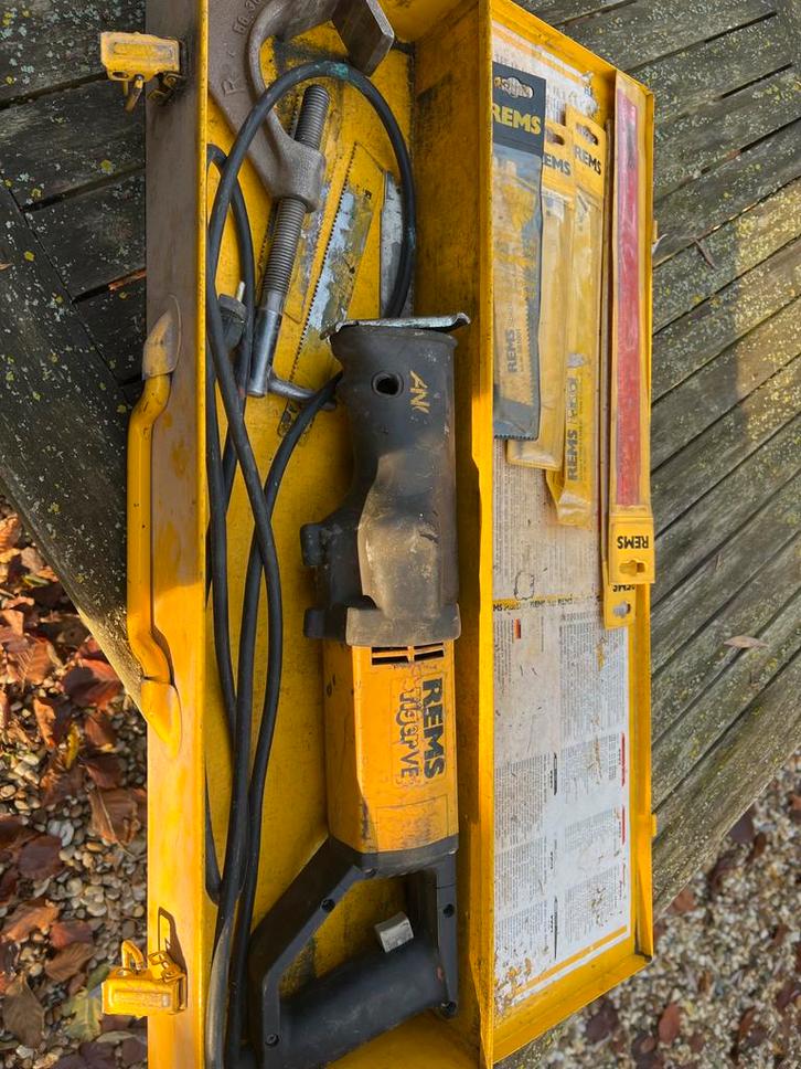 Rems Tiger 56c buiszaag + zaagbladen extra grote buisklem, Doe-het-zelf en Verbouw, Gereedschap | Zaagmachines, Gebruikt, Ophalen of Verzenden