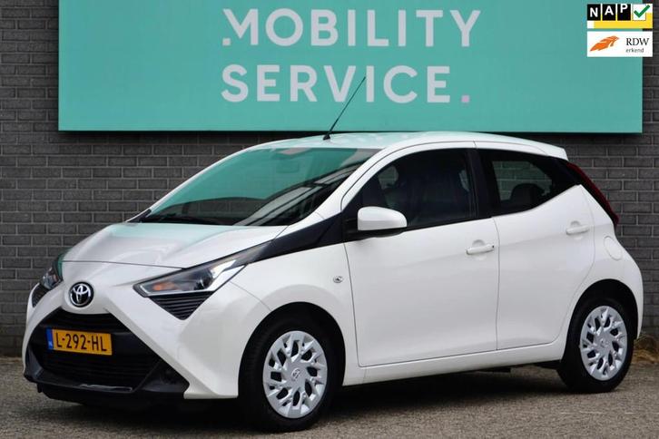Toyota Aygo 1.0 VVT-i x-play AUT Camera LED CarPlay AC, Auto's, Toyota, Bedrijf, Te koop, Aygo, ABS, Achteruitrijcamera, Airbags