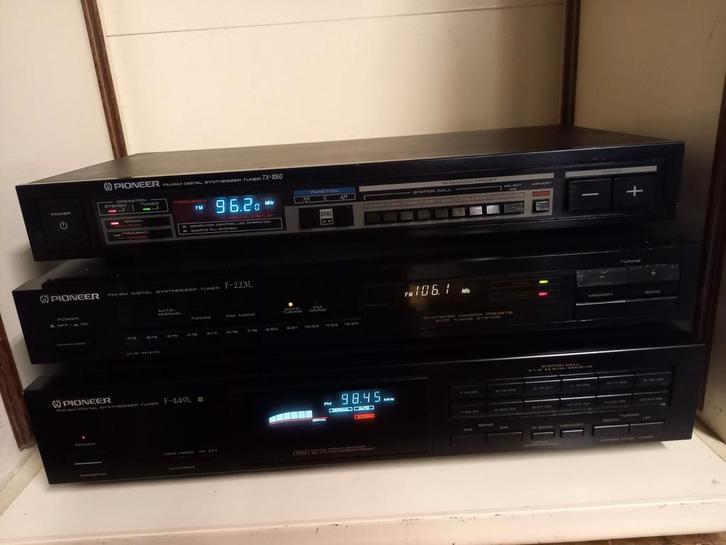 PIONEER tuners, Audio, Tv en Foto, Tuners, Zo goed als nieuw, Ophalen of Verzenden