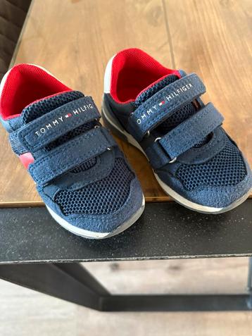 Tommy Hilfiger sneaker maat 24 beschikbaar voor biedingen