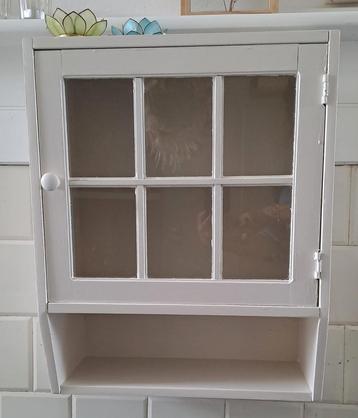 Wit Brocante vintage Vitrine Hangkastje, grenen kastje  beschikbaar voor biedingen