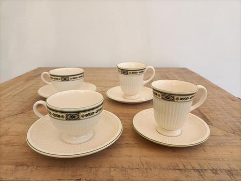 Wedgwood Carlton 2 koffie- en 2 theekopjes en schotels, Huis en Inrichting, Keuken | Servies, Gebruikt, Kop(pen) en/of Schotel(s)