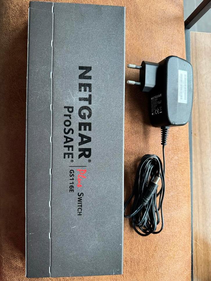 Netgear ProSafe GSS116E Click Switch - 16 poorten, Computers en Software, Netwerk switches, Gebruikt, Ophalen of Verzenden