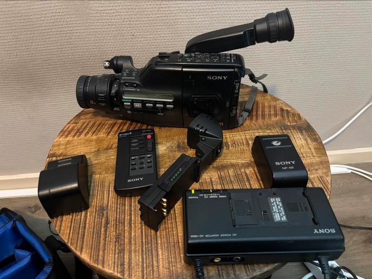 Sony Video8 camera CCD-F455E met accessoires, Audio, Tv en Foto, Videocamera's Analoog, Camera, 8mm, Ophalen of Verzenden