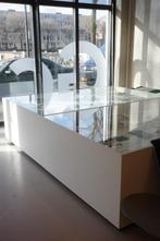 Twee grote Museum Vitrine / Display Kast met Gehard Glas, Huis en Inrichting, Kasten | Vitrinekasten, Ophalen, Glas, 75 cm of meer