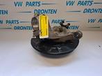 Fusee links-voor van een Volkswagen Golf