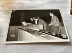 Vintage Foto: Mannen in een zaal Deventer, Antiek en Kunst, Ophalen of Verzenden