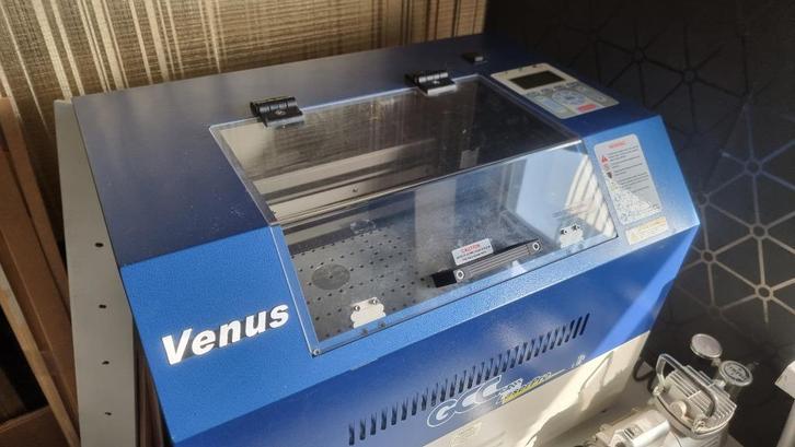 GCC lasergraveermachine VENUS II, Doe-het-zelf en Verbouw, Gereedschap | Overige machines, Zo goed als nieuw, Ophalen