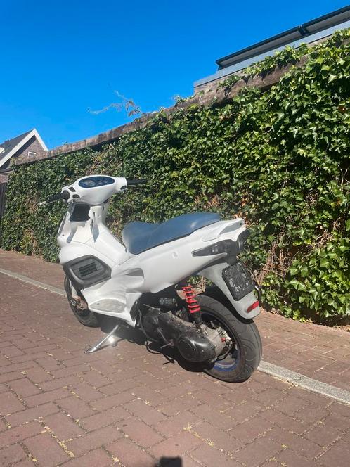 gilera runner 70cc, Fietsen en Brommers, Scooters | Piaggio, Gebruikt, Overige modellen, Maximaal 45 km/u, Benzine, Ophalen