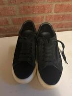 Alexander Mcqueen snaeakers maat 37, Kleding | Dames, Schoenen, Ophalen of Verzenden, Zo goed als nieuw, Zwart, Sneakers of Gympen