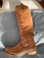 Mooie zachte laarsen maat 37, Hoge laarzen, Beige, Ophalen of Verzenden, Onbekend