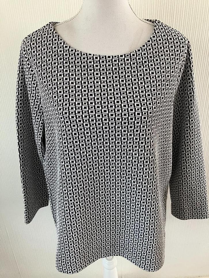 norah maat 42 valt als maat XL oksel tot oksel 60 cm, Kleding | Dames, Grote Maten, Zo goed als nieuw, Blouse of Tuniek, Ophalen of Verzenden