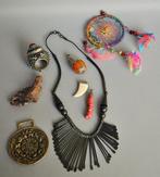Tibetaanse/Nepalese sieraden, 2e helft 20e eeuw, lot nr 5, Ophalen of Verzenden
