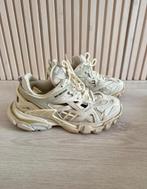 Balenciaga track 2, Kleding | Dames, Schoenen, Ophalen of Verzenden, Zo goed als nieuw, Beige, Sneakers of Gympen