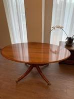 Salontafel + bijpassende stoel van notenhout, Huis en Inrichting, Tafels | Salontafels, 50 tot 100 cm, 100 tot 150 cm, Gebruikt