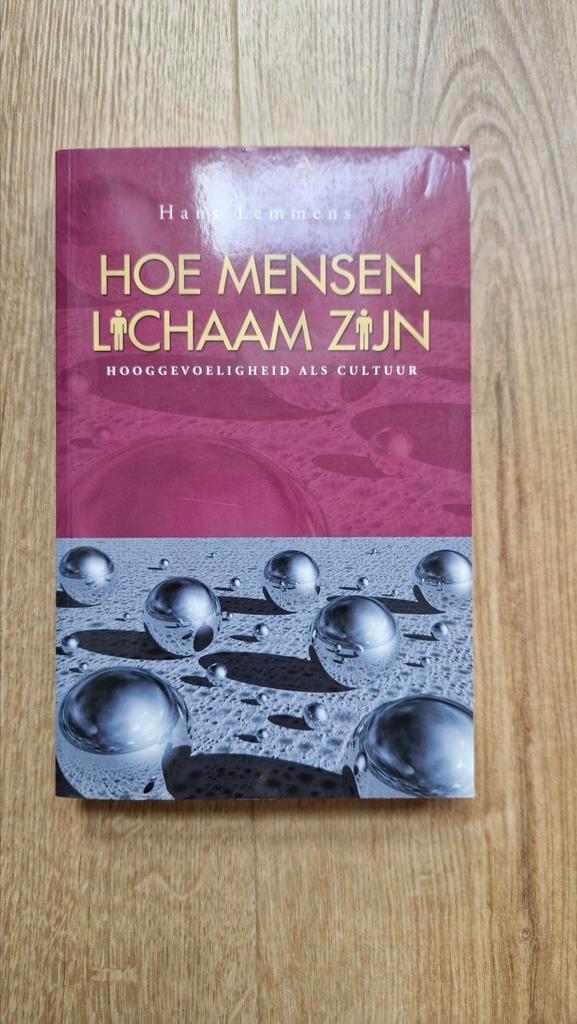 Hans Lemmens - Hoe mensen lichaam zijn, Boeken, Psychologie, Gelezen, Ophalen of Verzenden