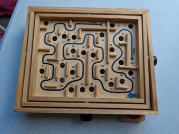 Houten doolhof - groot - met beweegbare bodem beschikbaar voor biedingen