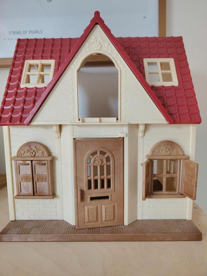 Sylvanian Families 5567 Startershuis, Kinderen en Baby's, Speelgoed | Poppenhuizen, Zo goed als nieuw, Poppenhuis, Ophalen of Verzenden