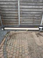 Twee rolluiken 1x elektrisch en 1x handbediend, Doe-het-zelf en Verbouw, Rolluiken, Ophalen, Gebruikt, 200 cm of meer