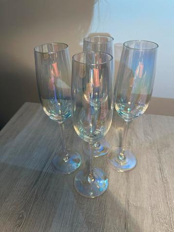 Parelmoer Champagne Glazen - 4 Stuks beschikbaar voor biedingen